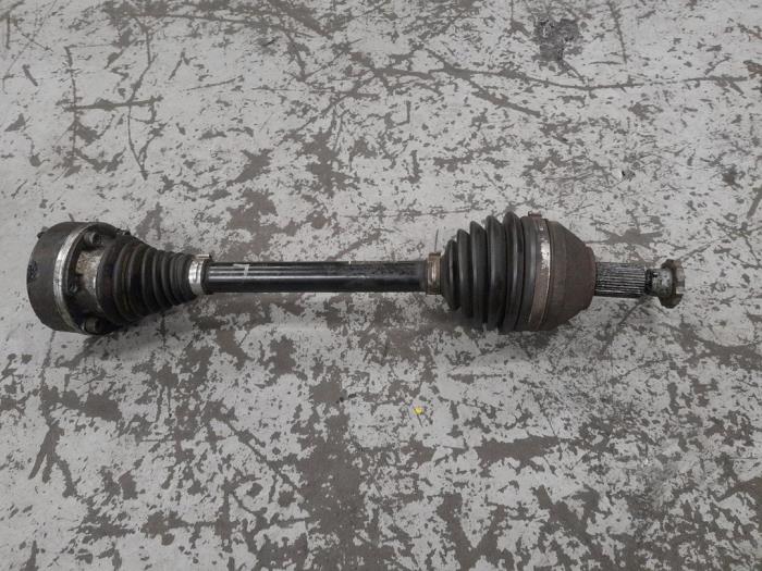 Audi A1 Aandrijfas links-voor