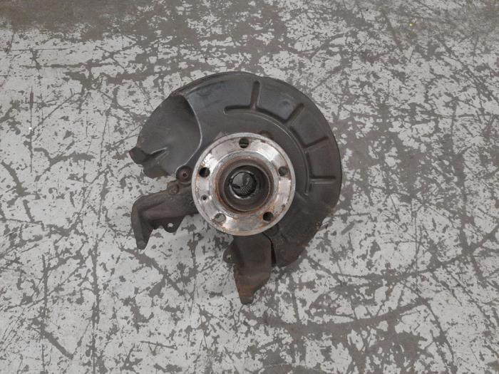 Audi A1 Fusee links-voor