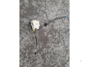 Gebruikte Motor Centrale Deurvergrendeling Audi A1 Sportback (8XA/8XF) 1.2 TFSI Prijs € 35,00 Margeregeling aangeboden door A.T.S. van de Wiel