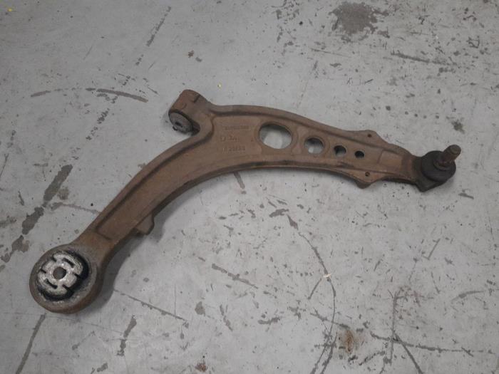 Lancia Y(Psilon) Draagarm rechts-voor