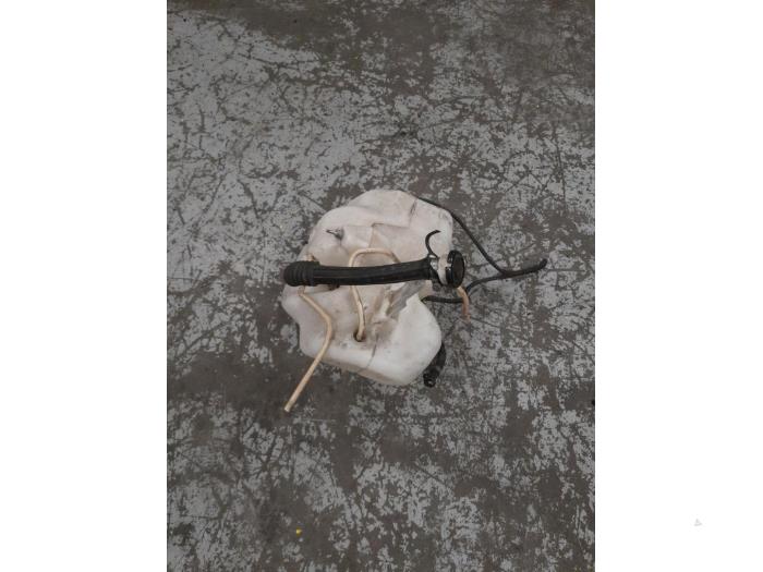 Alfa Romeo 166 Ruitensproeiertank voor