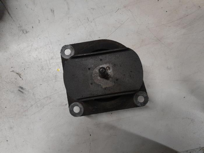 Alfa Romeo 166 Motorsteun