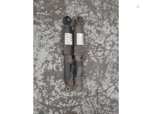 Gebruikte Schokdemper set Fiat 500 (312) 0.9 TwinAir 80 Prijs € 45,00 Margeregeling aangeboden door A.T.S. van de Wiel