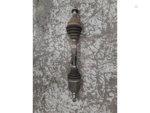 Gebruikte Aandrijfas links-voor Alfa Romeo 159 Sportwagon (939BX) 2.2 JTS 16V Prijs € 115,00 Margeregeling aangeboden door A.T.S. van de Wiel