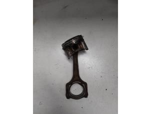 Gebruikte Zuiger Alfa Romeo Giulietta (940) 1.4 TB 16V MultiAir Prijs € 100,00 Margeregeling aangeboden door A.T.S. van de Wiel