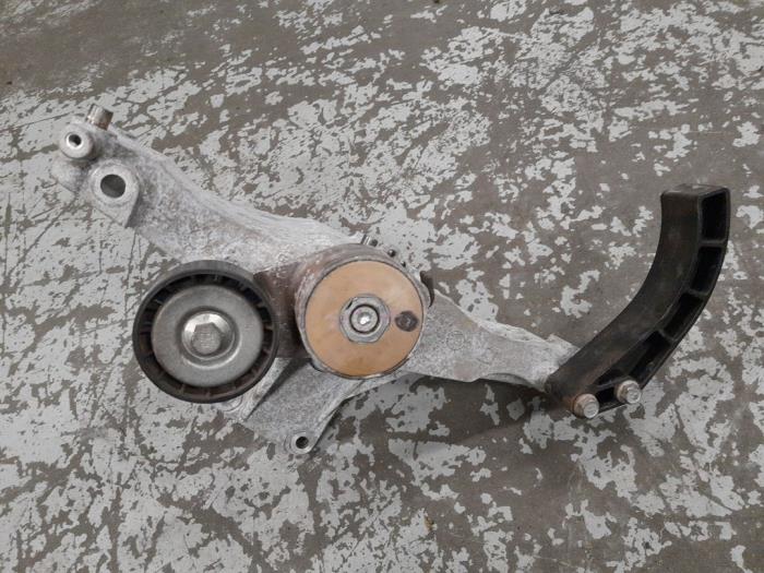 Alfa Romeo Giulietta Dynamosteun onder