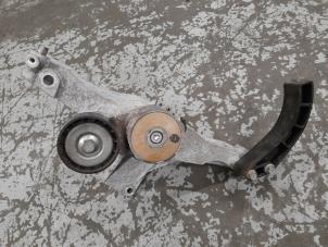 Gebruikte Dynamosteun onder Alfa Romeo Giulietta (940) 1.4 TB 16V MultiAir Prijs € 60,00 Margeregeling aangeboden door A.T.S. van de Wiel