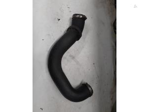 Gebruikte Intercooler Slang Volkswagen Transporter T5 2.0 TDI BlueMotion Prijs € 45,00 Margeregeling aangeboden door A.T.S. van de Wiel