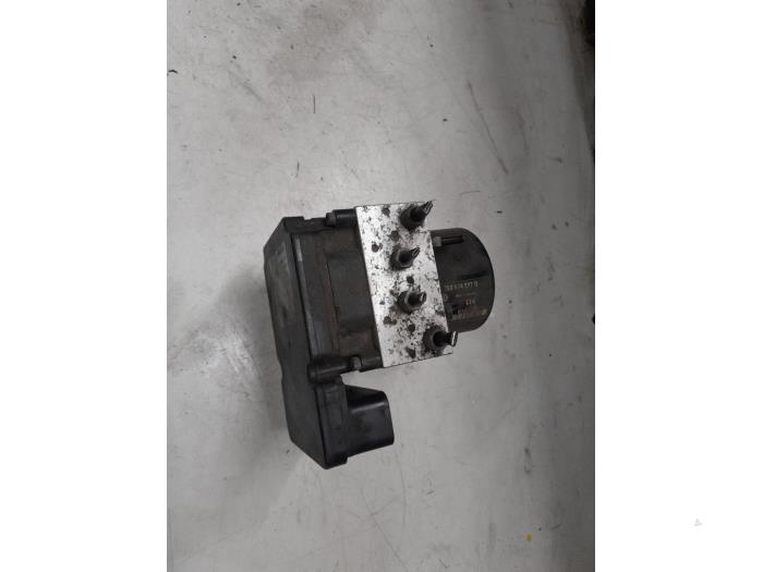 Volkswagen Transporter ABS Pomp