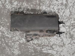 Gebruikte Luchtfilterhuis Peugeot Bipper (AA) 1.4 HDi Prijs € 35,00 Margeregeling aangeboden door A.T.S. van de Wiel