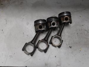 Gebruikte Zuiger Volkswagen Transporter T5 2.0 TDI BlueMotion Prijs € 165,00 Margeregeling aangeboden door A.T.S. van de Wiel