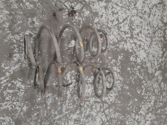 Opel Combo Schroefveer achter