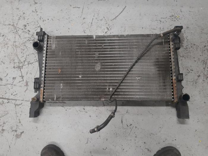 Peugeot Bipper Radiateur