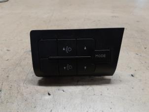 Gebruikte Schakelaar Koplamp Ihv Fiat Ducato (250) 3.0 D 177 MultiJet II Power Prijs € 20,00 Margeregeling aangeboden door A.T.S. van de Wiel