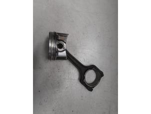 Gebruikte Zuiger Alfa Romeo Giulietta (940) 1.4 TB 16V MultiAir Prijs € 100,00 Margeregeling aangeboden door A.T.S. van de Wiel