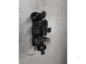 Gebruikte Steun (diversen) Mercedes Sprinter 3,5t (906.63) 316 CDI 16V Prijs € 75,00 Margeregeling aangeboden door A.T.S. van de Wiel