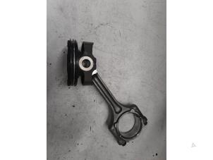 Gebruikte Zuiger Fiat Doblo Cargo (263) 1.6 D Multijet Prijs € 140,00 Margeregeling aangeboden door A.T.S. van de Wiel