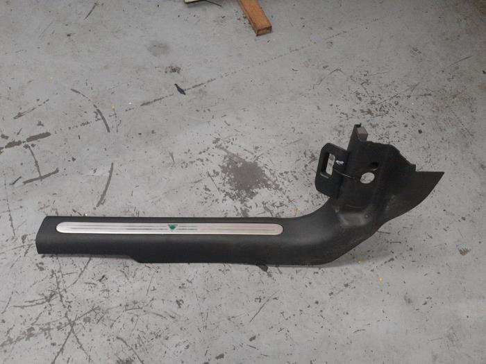 Alfa Romeo Giulietta Voorinstap links