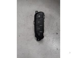 Gebruikte Mistlamp Schakelaar Alfa Romeo Giulietta (940) 1.75 TBI 16V QV Prijs € 65,00 Margeregeling aangeboden door A.T.S. van de Wiel