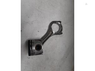 Gebruikte Zuiger Audi SQ5 (8RB) 3.0 TDI V6 24V Plus Prijs € 100,00 Margeregeling aangeboden door A.T.S. van de Wiel