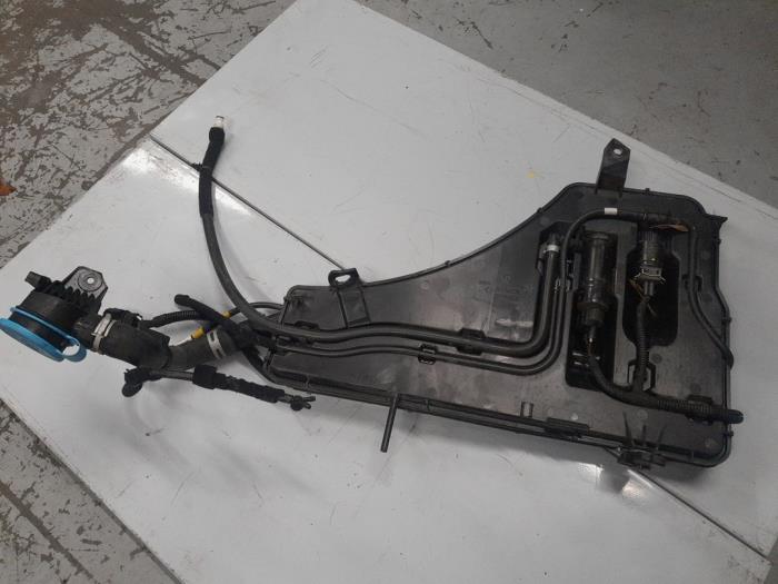 Alfa Romeo Stelvio Ruitensproeiertank voor