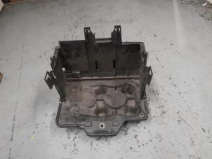 Gebruikte Accubak Seat Leon (1M1) 1.6 16V Prijs € 35,00 Margeregeling aangeboden door A.T.S. van de Wiel