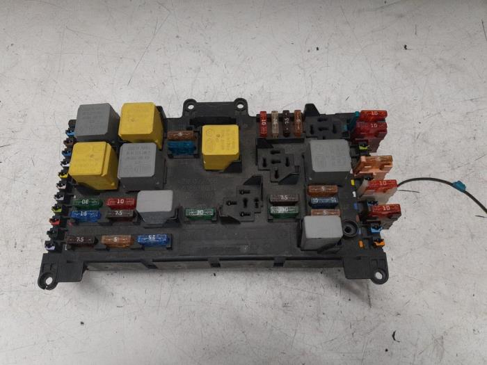 Mercedes Vito Zekeringkast