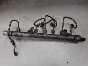 Gebruikte Injector brug Volkswagen Caddy III (2KA,2KH,2CA,2CH) 1.6 TDI 16V Prijs € 240,00 Margeregeling aangeboden door A.T.S. van de Wiel