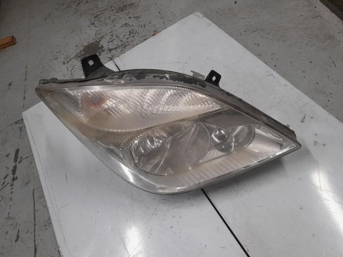 Mercedes Sprinter Koplamp rechts