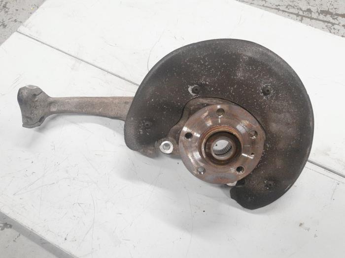 Audi A4 Fusee rechts-voor