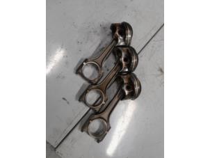 Gebruikte Zuiger Audi A4 (B8) 1.8 TFSI 16V Prijs € 200,00 Margeregeling aangeboden door A.T.S. van de Wiel