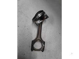 Gebruikte Zuiger Audi A4 (B8) 1.8 TFSI 16V Prijs € 75,00 Margeregeling aangeboden door A.T.S. van de Wiel