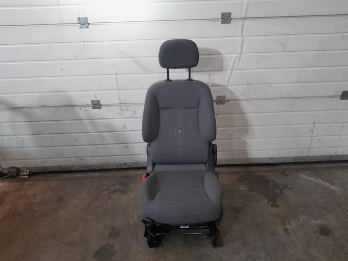 Citroen Berlingo Stoel links