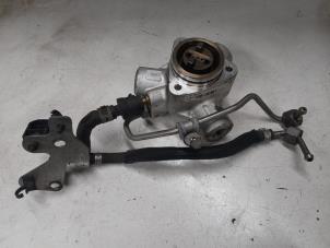 Gebruikte Hogedrukpomp Alfa Romeo 159 Sportwagon (939BX) 2.2 JTS 16V Prijs € 190,00 Margeregeling aangeboden door A.T.S. van de Wiel