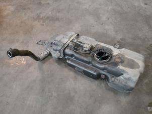 Gebruikte Tank Mercedes Vito (447.6) 2.2 114 CDI 16V Prijs € 215,00 Margeregeling aangeboden door A.T.S. van de Wiel