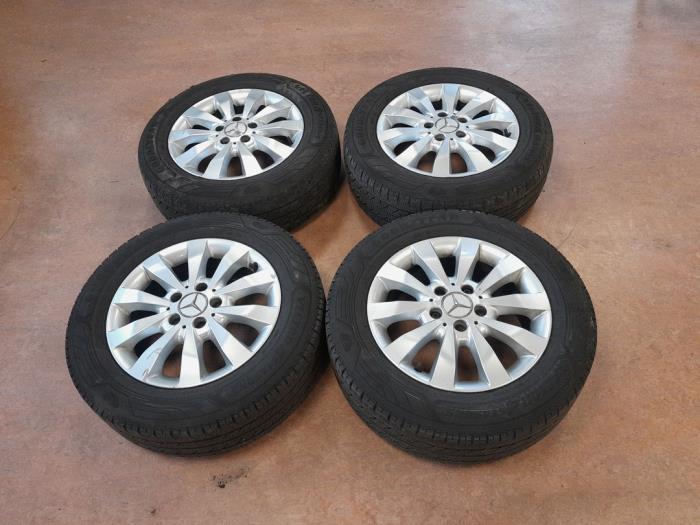 Mercedes Vito Sportvelgenset + banden