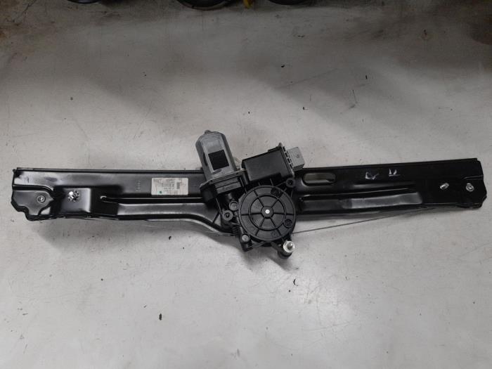 Fiat 500L Ruitmechaniek 4Deurs rechts-voor