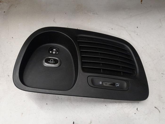 Fiat 500L Luchtrooster Dashboard