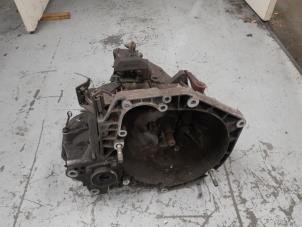 Gebruikte Versnellingsbak Alfa Romeo GT (937) 1.9 JTD 16V Multijet Prijs € 200,00 Margeregeling aangeboden door A.T.S. van de Wiel