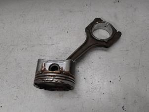 Gebruikte Zuiger Alfa Romeo MiTo (955) 1.4 Multi Air 16V Prijs € 50,00 Margeregeling aangeboden door A.T.S. van de Wiel