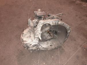 Gebruikte Versnellingsbak Alfa Romeo GT (937) 1.9 JTD 16V Multijet Prijs € 200,00 Margeregeling aangeboden door A.T.S. van de Wiel