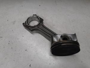 Gebruikte Zuiger Fiat 500C (312) 0.9 TwinAir 80 Prijs € 75,00 Margeregeling aangeboden door A.T.S. van de Wiel