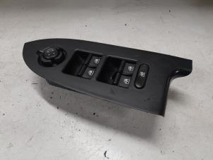 Gebruikte Combischakelaar ramen Alfa Romeo Giulietta (940) 1.4 TB 16V MultiAir Prijs € 140,00 Margeregeling aangeboden door A.T.S. van de Wiel