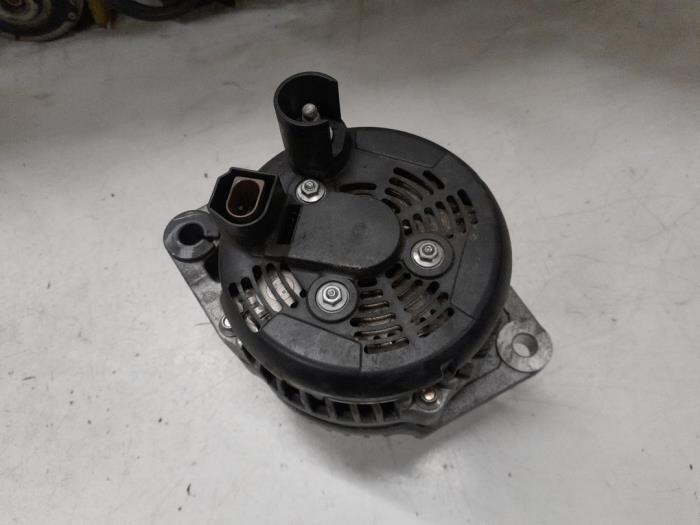 Dynamo van een Alfa Romeo Stelvio (949) 2.2d 16V 160 2021