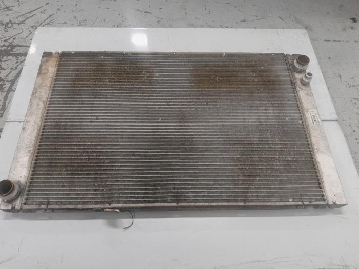 Gebruikte Radiateur Audi S8 (D3) 5.2 V10 40V Prijs € 240,00 Margeregeling aangeboden door A.T.S. van de Wiel