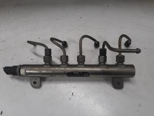Gebruikte Injector brug Alfa Romeo 147 (937) 1.9 JTD Prijs € 85,00 Margeregeling aangeboden door A.T.S. van de Wiel