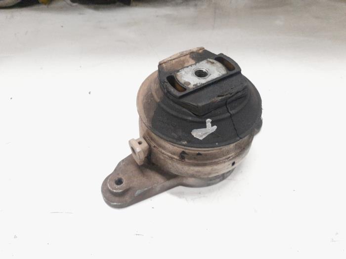 Audi S8 Versnellingsbak Steun