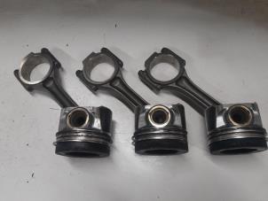 Gebruikte Zuiger Volkswagen Caddy III (2KA,2KH,2CA,2CH) 2.0 TDI 16V 4Motion Prijs € 290,00 Margeregeling aangeboden door A.T.S. van de Wiel