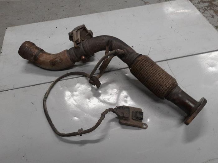 Uitlaat voorpijp van een Mercedes-Benz Vito (447.6) 1.6 111 CDI 16V 2017