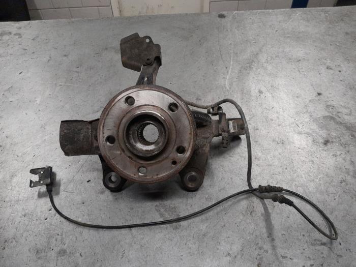 Mercedes Vito Fusee rechts-voor